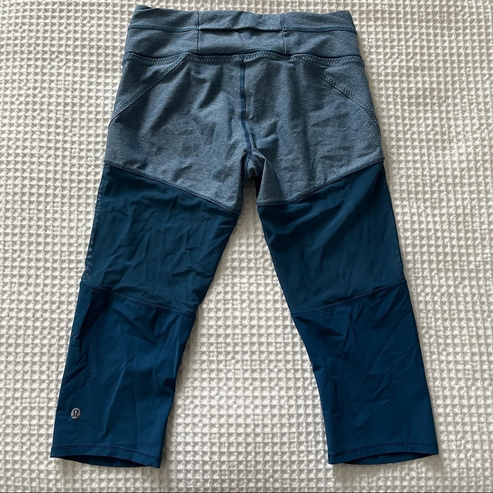 Lululemon Training Tough Poseidon Crop Leggings in Blue Size 6